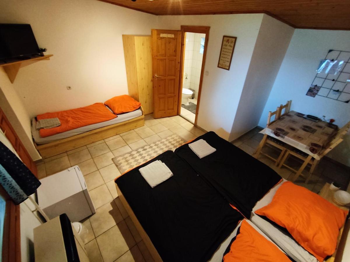 Апартаменти Suello Feszek Apartman Тісафюред Екстер'єр фото