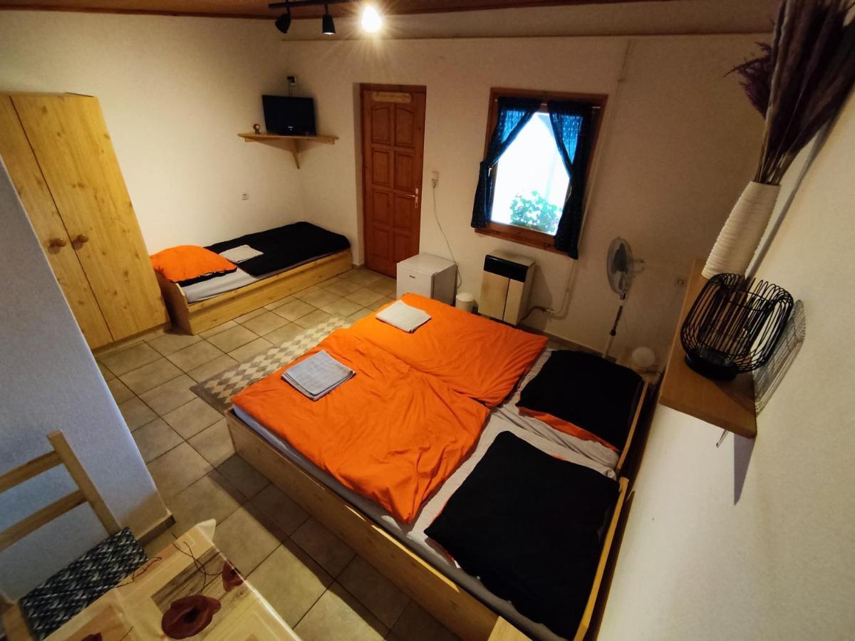 Апартаменти Suello Feszek Apartman Тісафюред Екстер'єр фото